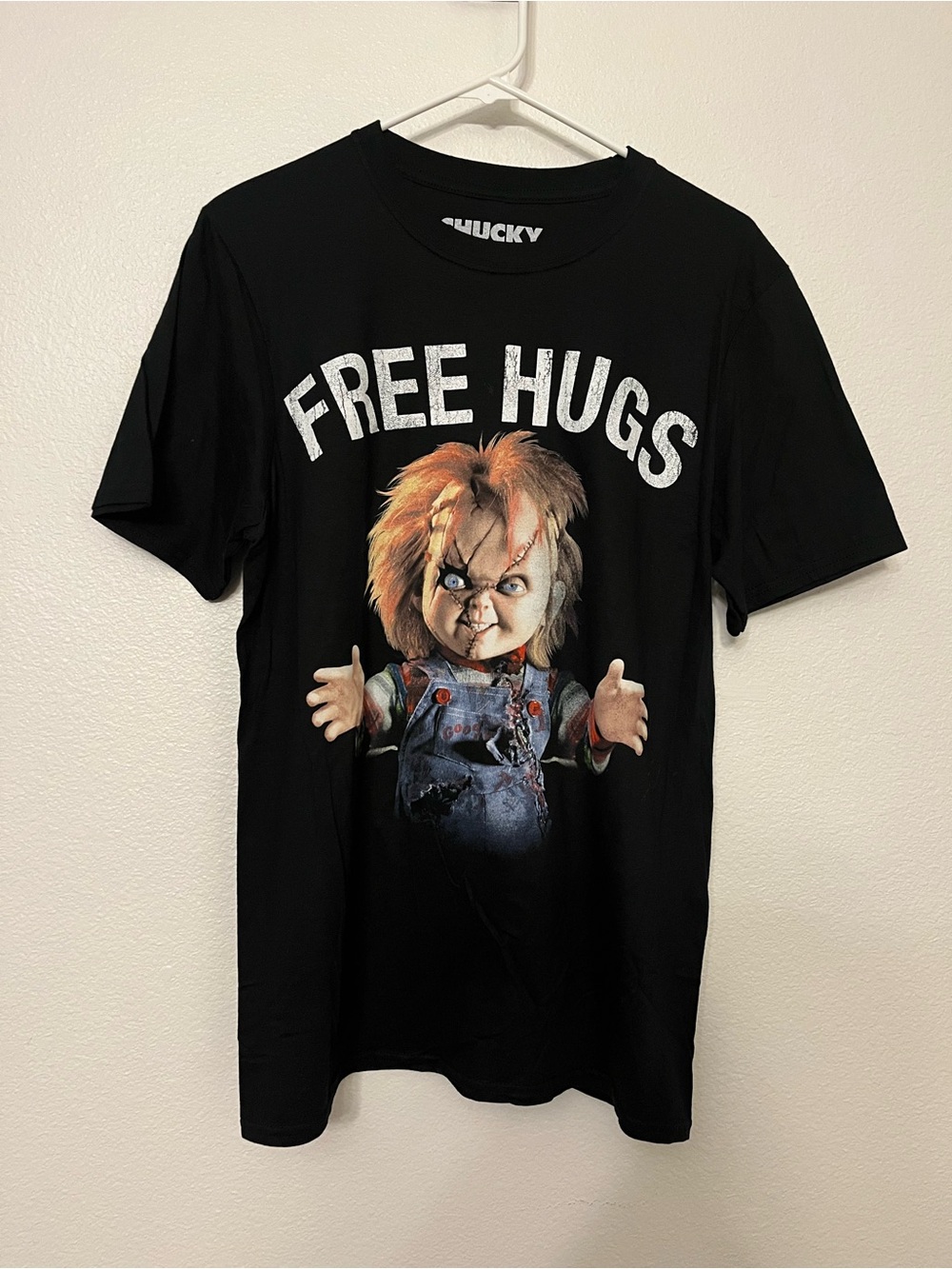 Chucky 'Free Hugs' Graphic Short Sleeve Tee - Black